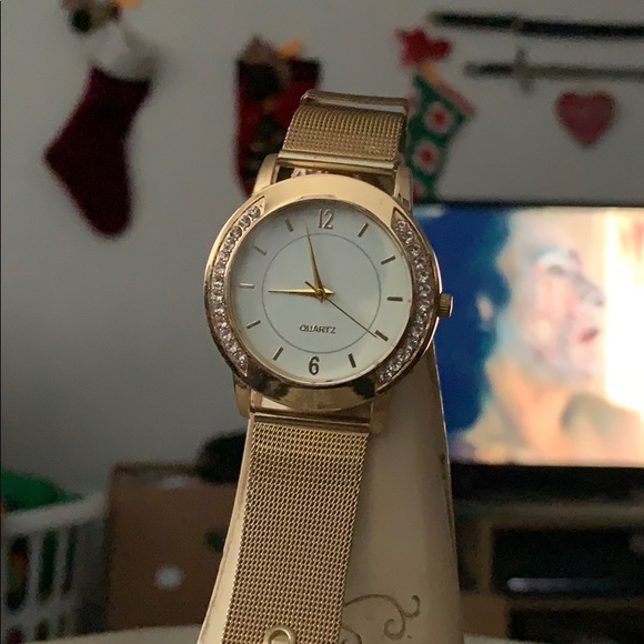 Women’s Geneva Quartz Stainless Steel Watch - Picture 3 of 3